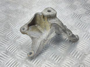 Опора двигателя 4H0199307AK Audi S7