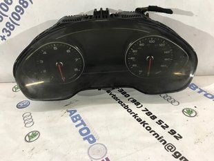 Комбинация приборов / Спидометр 4h0920980c Audi A8