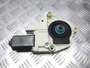 Мотор склопідйомника 8K0959801A Audi Q7