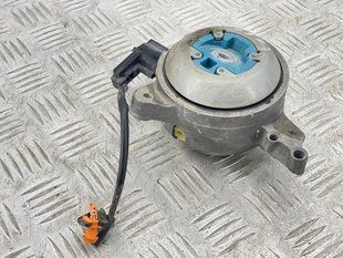 Опора коробки передач 4H0399152AJ Audi A8
