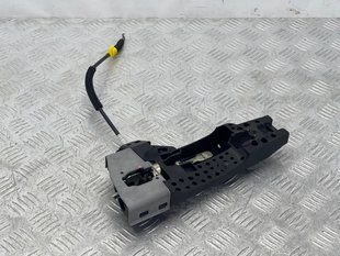 Кронштейн ручки 8T01837885 Audi Q5