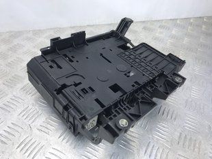Блок предохранителей 7P0937548F Volkswagen Touareg