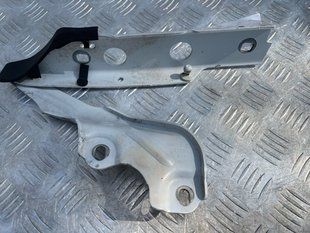 Петля капота 4G8823301E Audi A6
