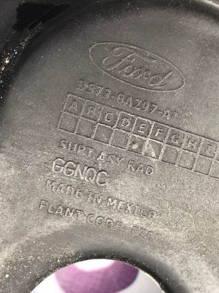 Телевизор / Передняя панель DS738A297A Ford Fusion