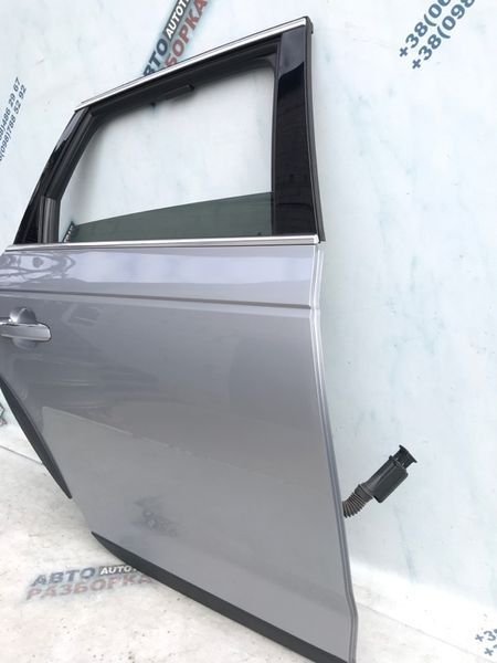 Двері 8W9833052E Audi A4 Allroad