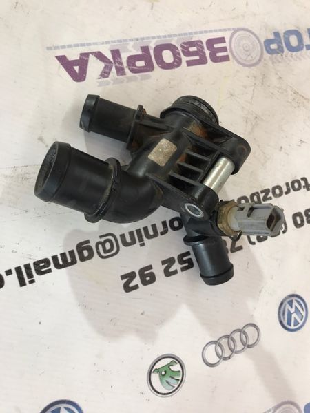 Патрубок радиатора DS7G8K556CC Ford Escape