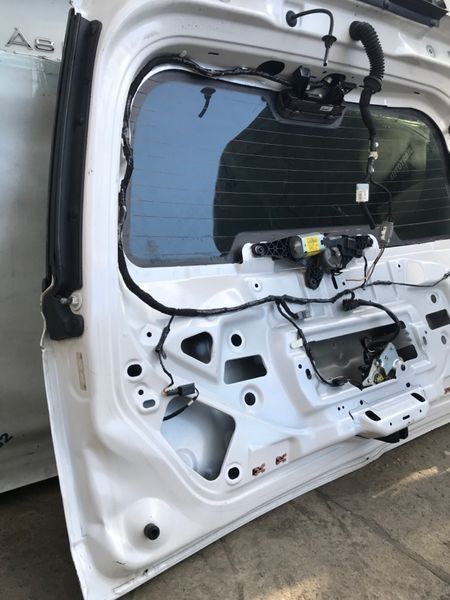 Крышка багажника BA8Z7440010A Ford Flex