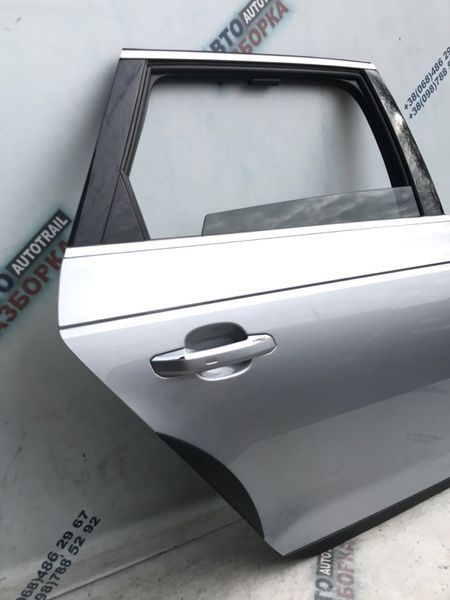 Двері 8W9833052E Audi A4 Allroad