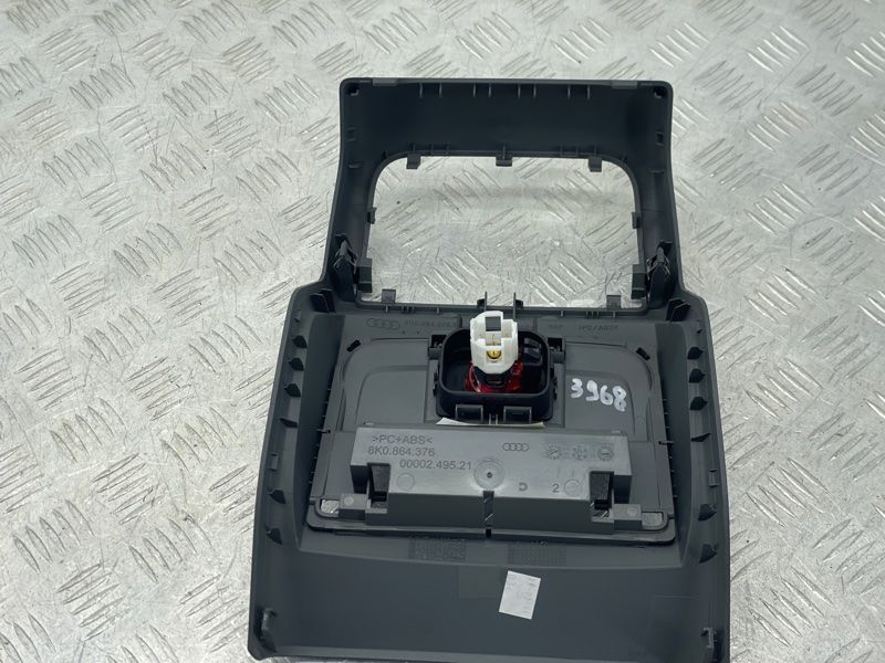 Накладка центральної консолі 8R0864376BAZ3 Audi Q5
