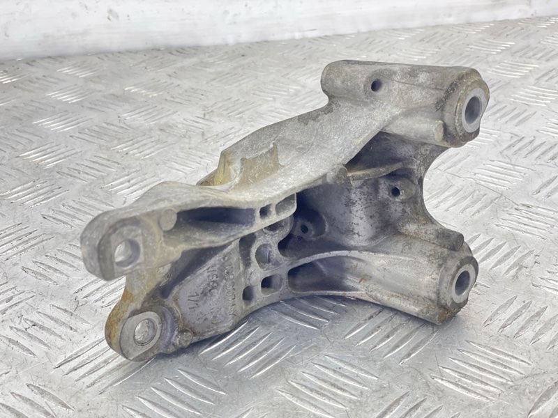 Опора двигателя 4H0199307AK Audi S7