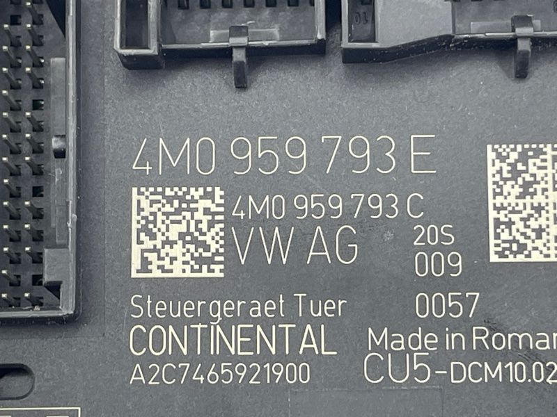 Блок керування дверей 4M0959793E Audi Q7