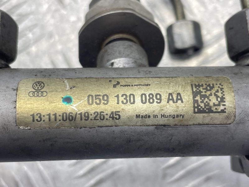 Паливна рампа 059130098AA Audi A6