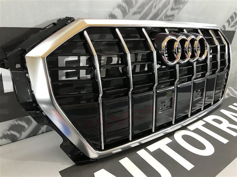 Решітка радіатора Audi Q3