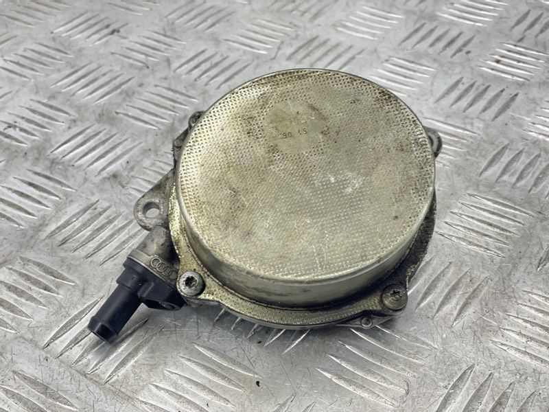 Вакуумный насос 057145100AE Volkswagen Touareg