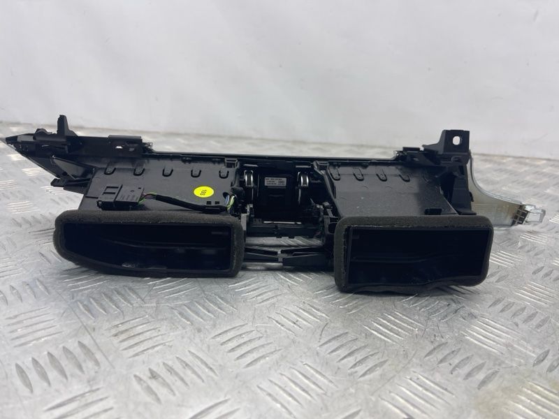 Дефлектор панелі приладів центральний 4G1820951J6PS Audi A6 Audi A6, Audi A7, Audi RS7, Audi S6, Audi S7