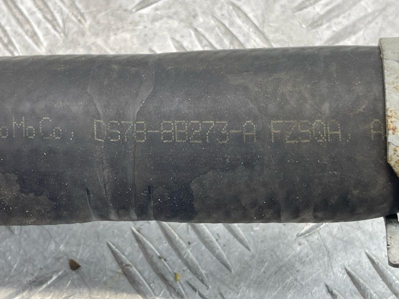 Патрубок DS7888B273A Ford Fusion