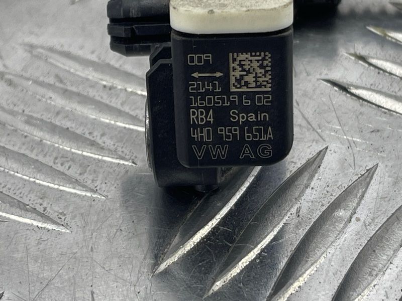 Датчик удару передній 4H0959651A Audi A6 Audi A6, Audi A7, Audi A8, Audi RS7, Audi S6, Audi S7, Audi S8