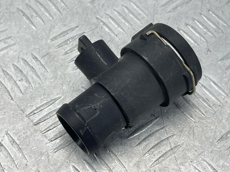 Швидкороз'ємна муфта 8K0122293F Audi A6
