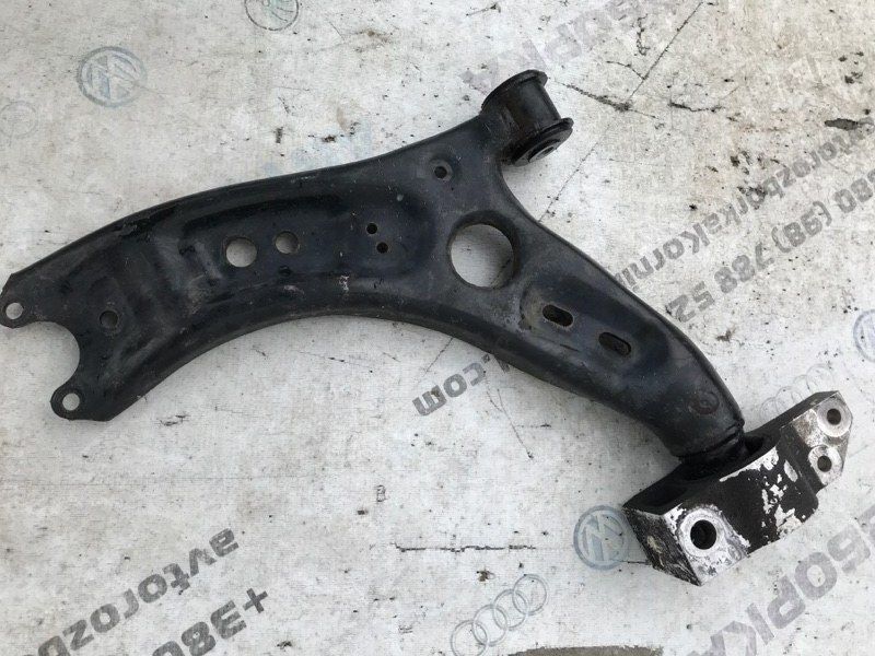 Рычаг передней подвески поперечный нижний 5N0407151 Volkswagen Tiguan