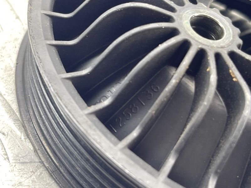 Шків помпи 31258136 Volvo XC60