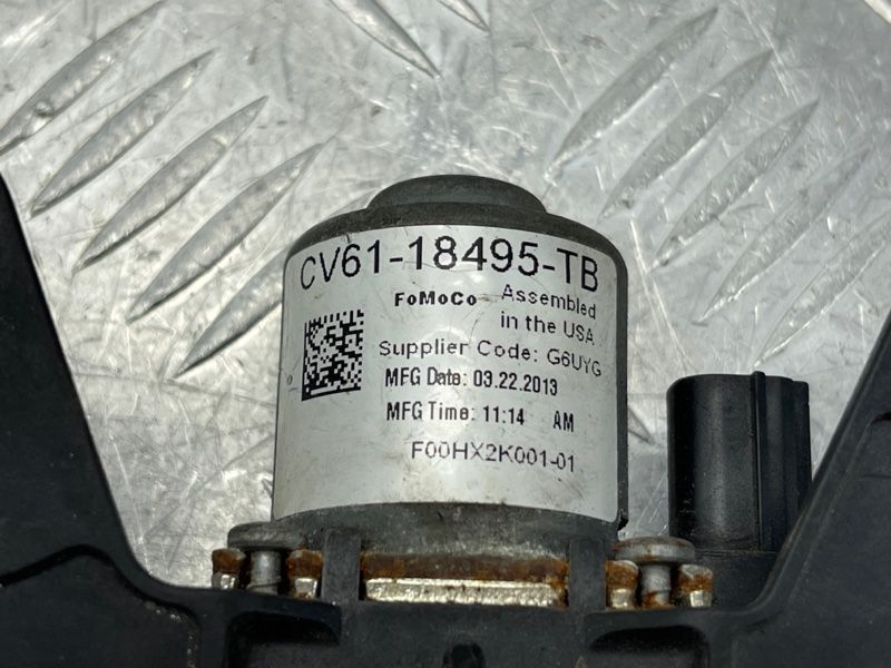 Клапан водяний CV6118495TB Ford Escape