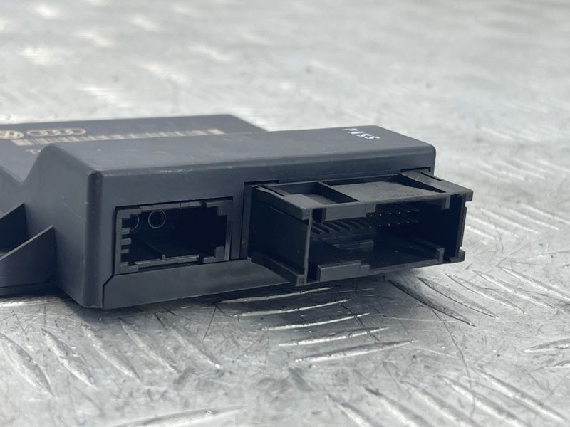 Диагностический интерфейс для шины данных (Gateway) 4L0907468B Audi A6
