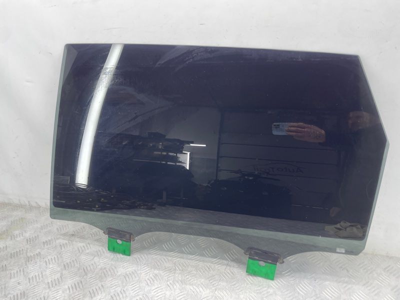 Скло дверей 4M0845025B Audi Q7