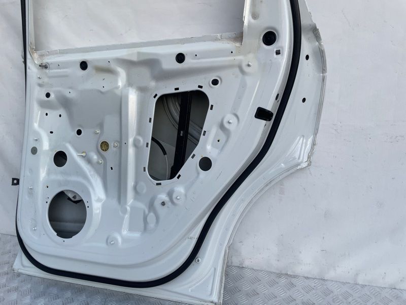 Двері 4M0833052E Audi Q7