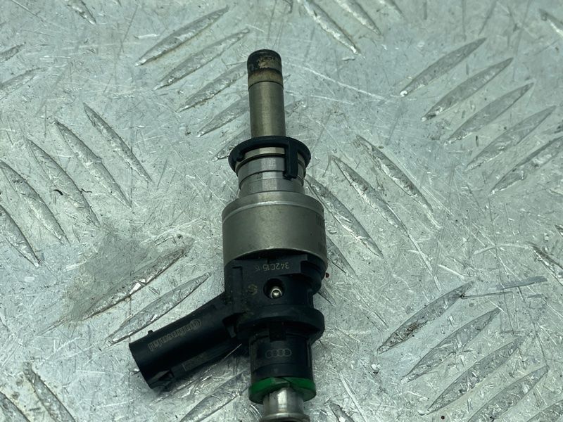 Паливна форсунка 3079036T Audi A8