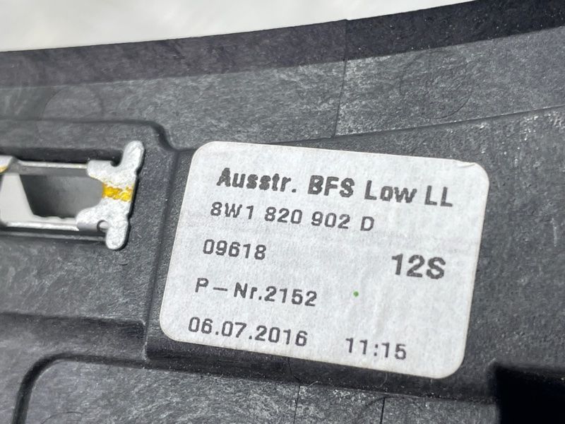 Дефлектор повітропроводу 8W1820902D6PS Audi A4 Allroad