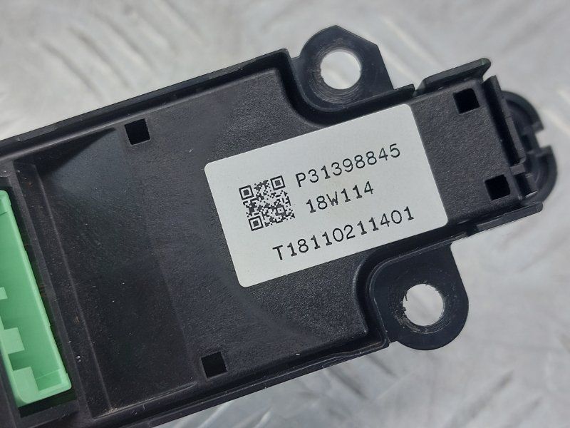 Панель керування обігрівом і мультимедіа 31398845 Volvo XC60