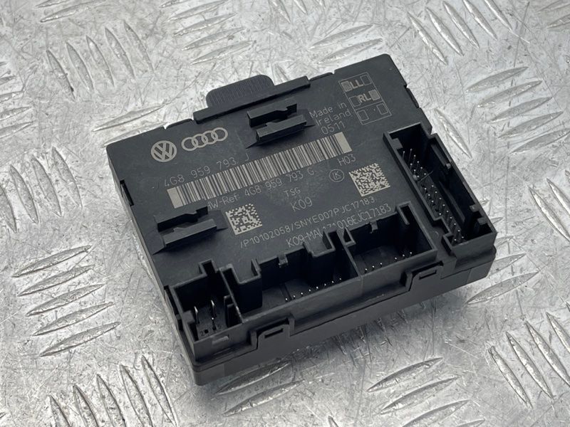 Блок керування дверей Audi A6