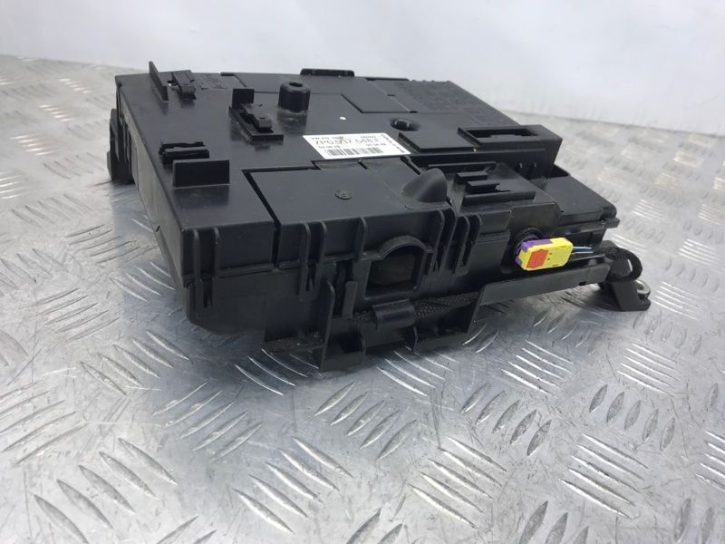Блок запобіжників 7P0937548F Volkswagen Touareg
