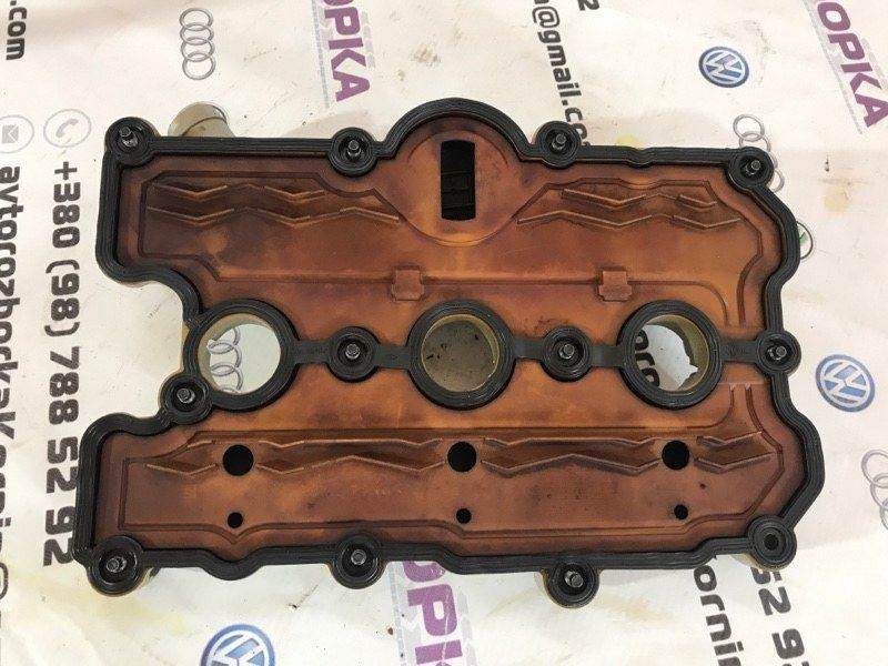 Клапанна кришка ліва 06E103471P Audi A7 Audi A4, Audi A5, Audi A6, Audi A7, Audi A8, Audi Q5, Audi Q7, Audi S4, Audi S5, Audi SQ5
