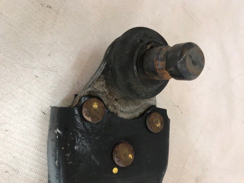 Рычаг передней подвески нижний 8G9N3A053A Volvo XC60