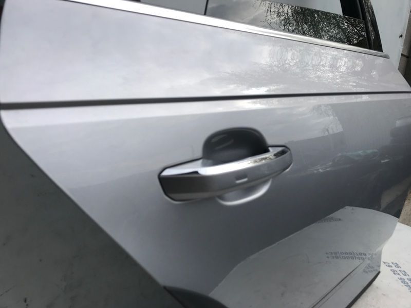 Двері 8W9833052E Audi A4 Allroad