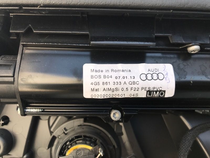 Обшивка дверей Audi S6