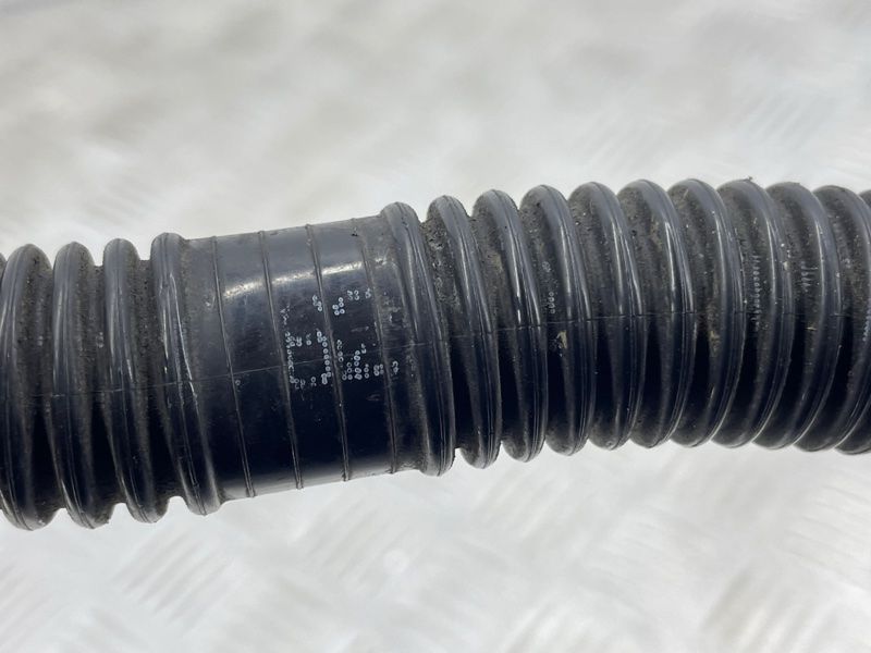 Трубка насоса вторинного повітря 7L0131625E Audi Q7