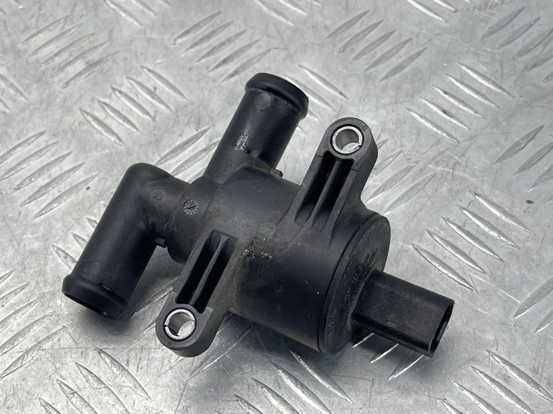 Клапан електромагнітний 4H0121671D Audi Q7