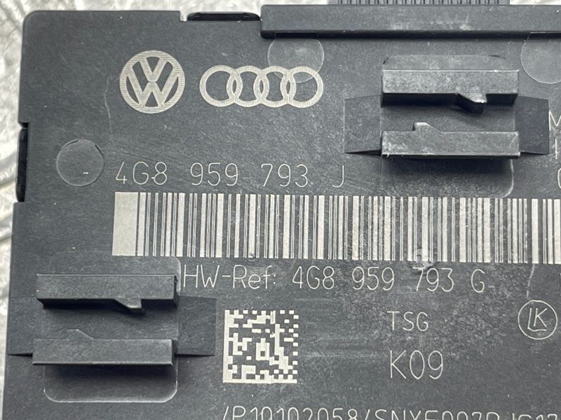 Блок керування дверей Audi A6