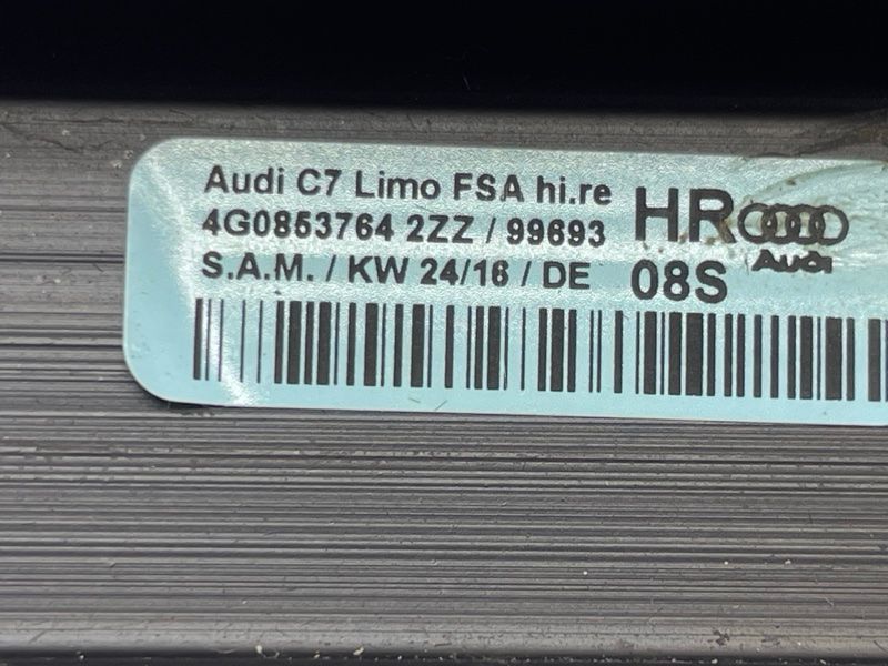 Уплотнитель двери с декоративной накладкой хром задний правый 4G08537642ZZ Audi A6 Audi A6, Audi S6