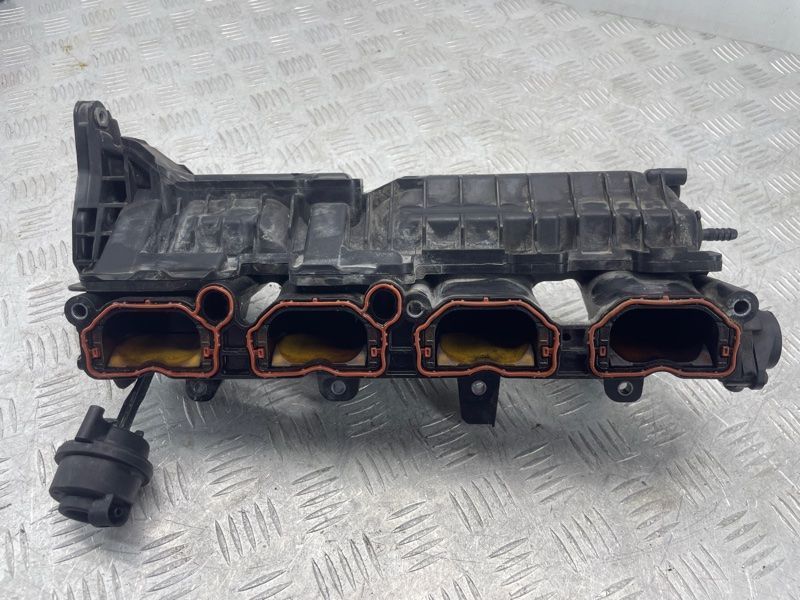 Коллектор впускной Audi S6