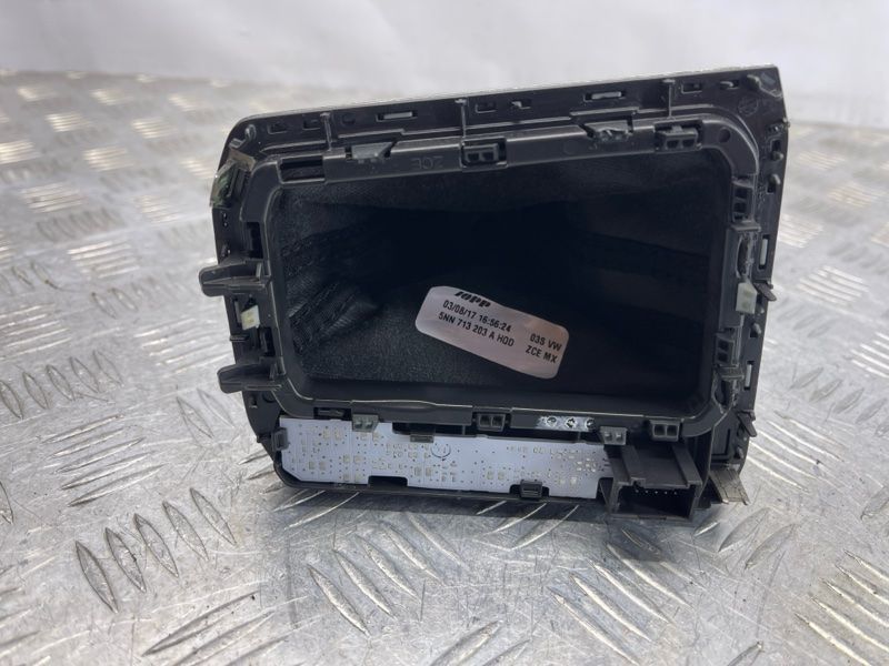 Ручка важеля селектора КПП 5NN713203AHQD Volkswagen Tiguan