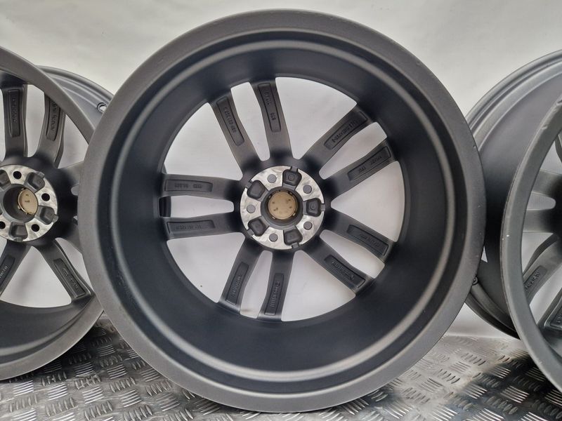 Комплект дисков 8.5JX20H2 ET43 5/112 4G9601025M Audi A6, Audi S6