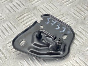 Скоба замка капоту 4G0823186 Audi A7