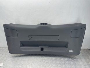 Обшивка крышки багажника 8R0867979B Audi Q5