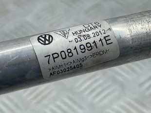 Трубопровід системи охолодження 7P0819911E Volkswagen Touareg