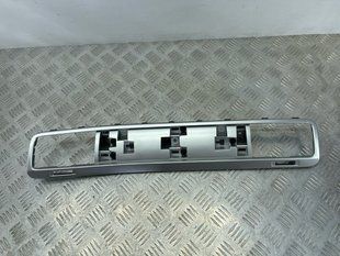 Накладка торпедо 7P1857190AOUM Volkswagen Touareg