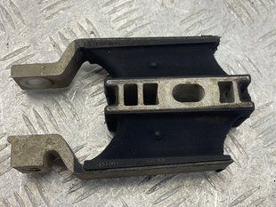 Опора двигуна ліва 31330594 Volvo XC90 Volvo S60, Volvo S90, Volvo V60, Volvo V60 Cross Country, Volvo V90, Volvo V90 Cross Country, Volvo XC60, Volvo XC90