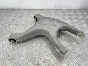 Рычаг задней подвески нижний 8R0505312F Audi A7